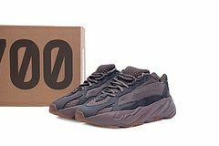 Picture of Yeezy 700 _SKUfc4221157fc